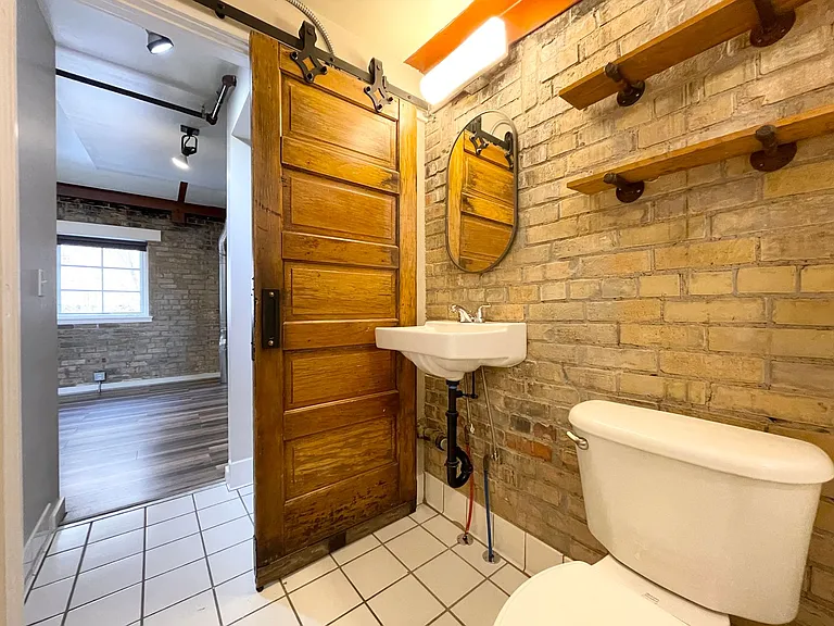 346 W Pierpont Ave #E108 — Photo 14