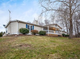 7262 Black Creek Rd, Elizabeth, IN 47117