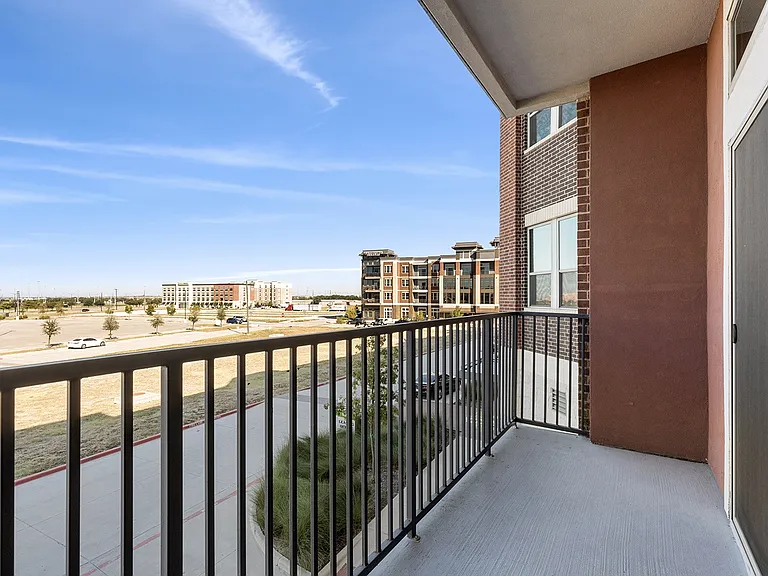 Waterford Market Apartments — Photo 10