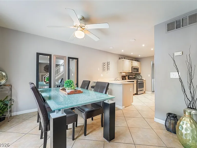 1626 Hennepin Dr — Photo 13