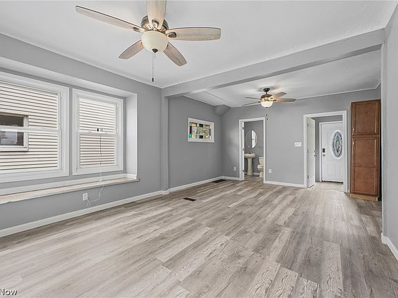 4th image of 2162 W 95th St