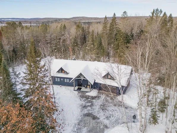 86 Bowyer Rd, Huntsville, ON P1H 2J4