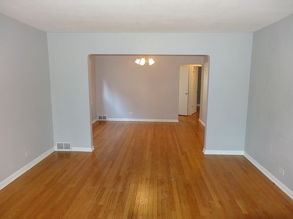 4th image of 3223 N Pittsburgh Ave