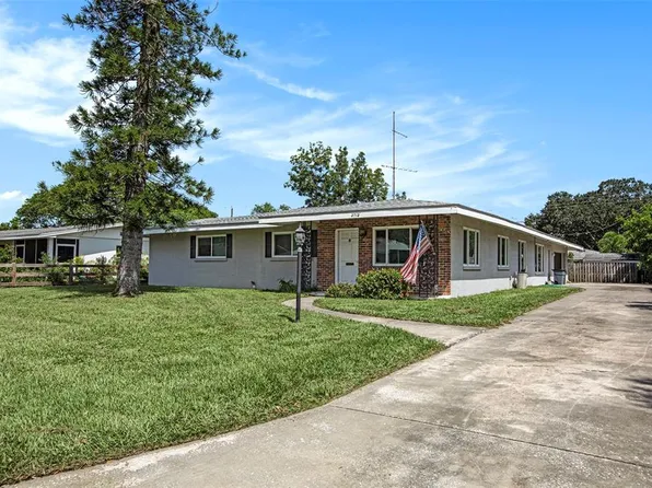 2712 27th Avenue Dr W, Bradenton, FL 34205