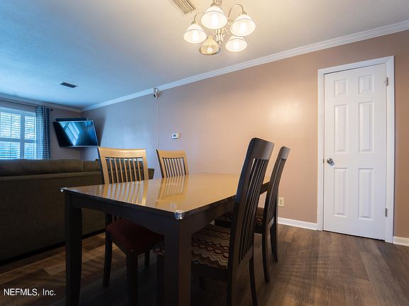5th image of 7269 HANSON Drive S