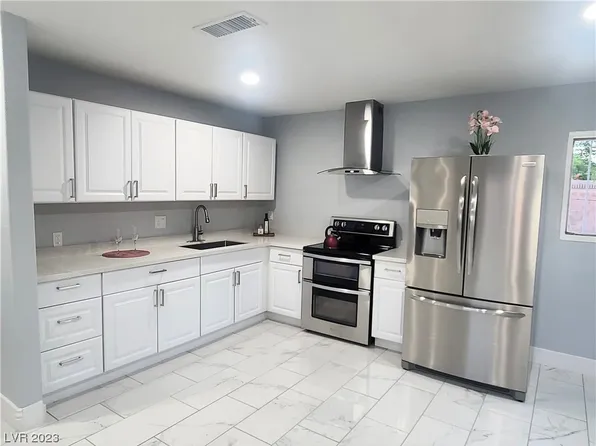 1228 Bluff Ave, North Las Vegas, NV 89030