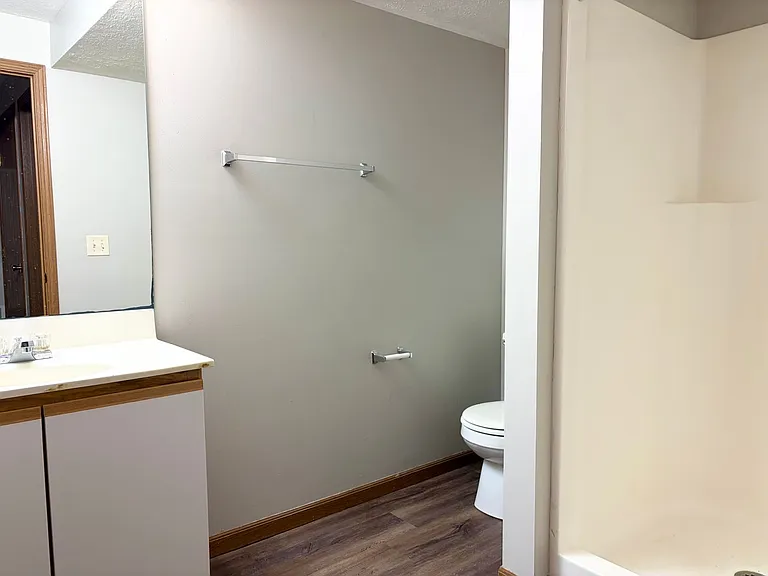 228 Crossing Dr — Photo 15