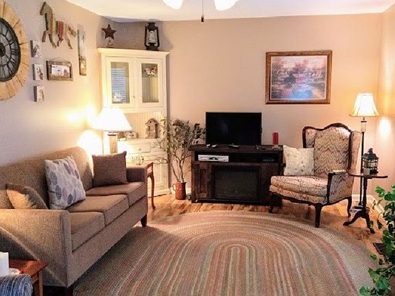 3rd image of 673 Francis Avenue Ct