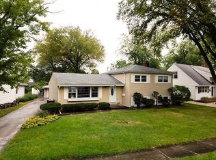 528 Winchester Rd, Chicago Heights, IL 60411