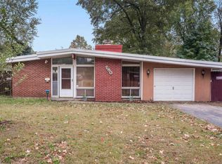 780 Bobbins Ln, Florissant, MO 63033