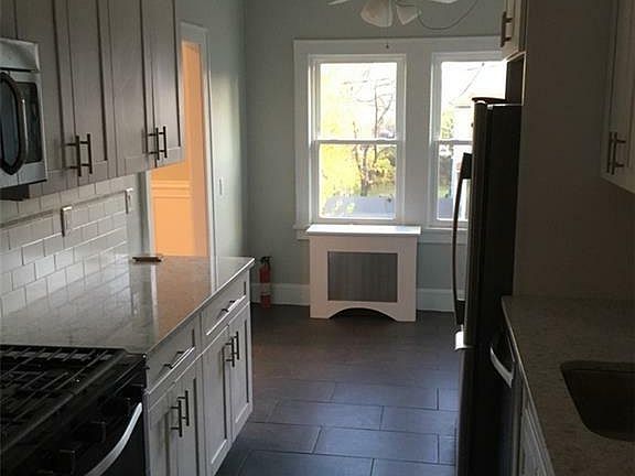 4th image of 16 Minerva Pl APT 2A