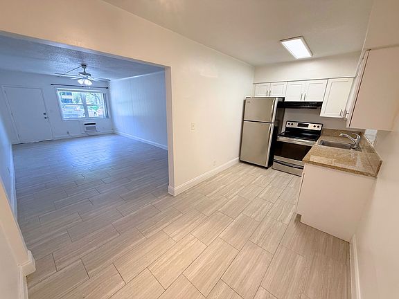 3rd image of 6851 Cypress Rd APT 3