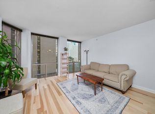 222 N Columbus Dr APT 407, Chicago, IL 60601