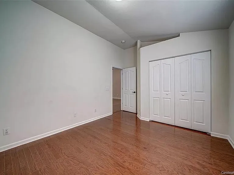 10947 Princeton Village Dr — Photo 15