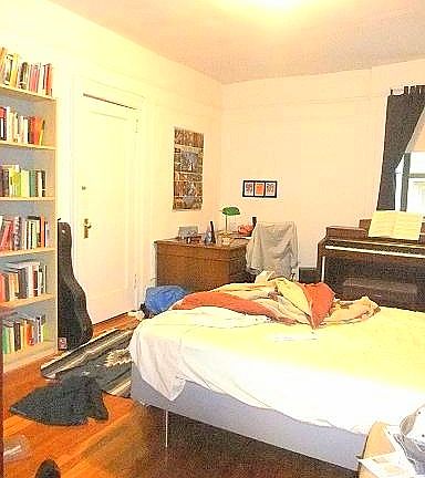 2nd image of 835 W 176th St APT 1B