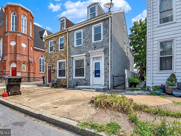 2nd image of 1717 N 5th St