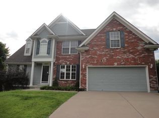 3915 SW Lido Dr, Lees Summit, MO 64082