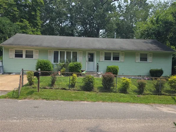 62 Iris St, Browns Mills, NJ 08015