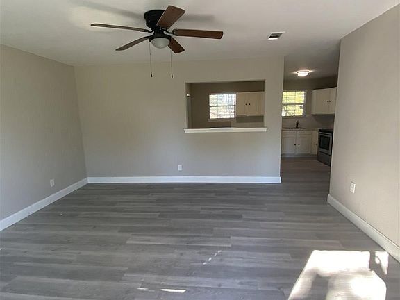 5th image of 222 Edison Dr