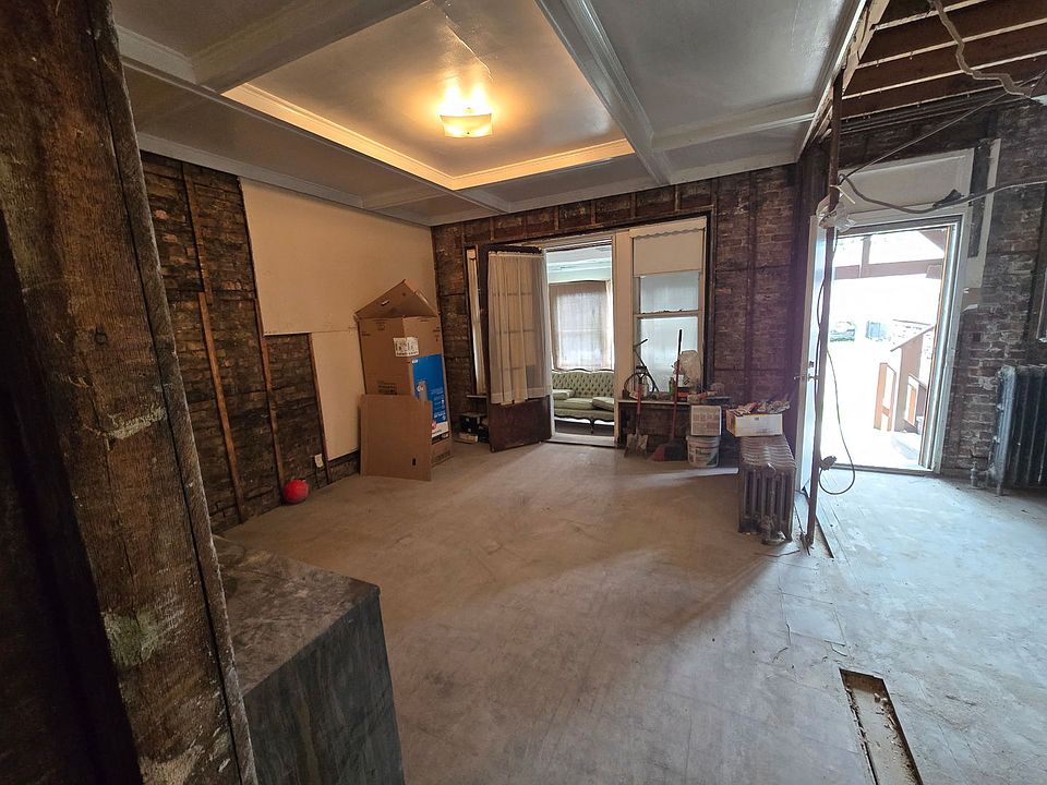 2nd image of 5409 W Monroe St