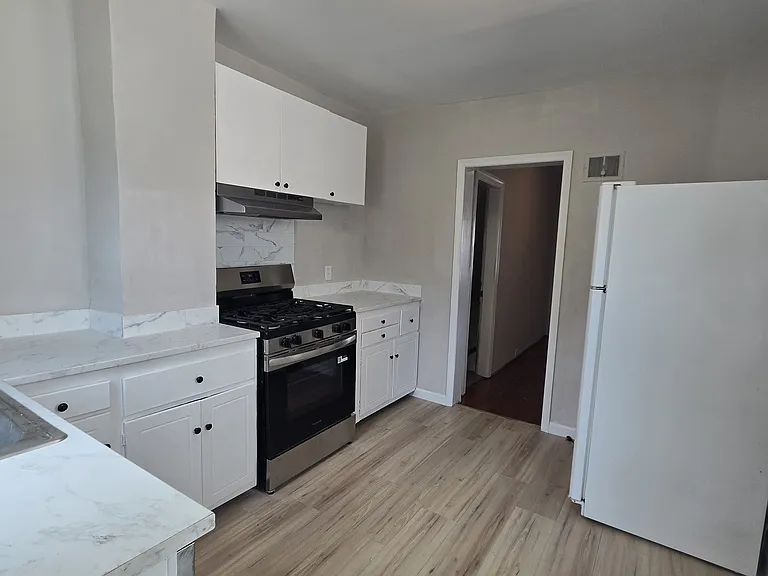 316 Woodbine Ave — Photo 16