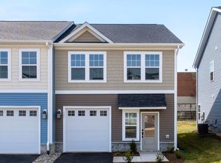 317 Ridgeline Dr, Waynesboro, VA 22980