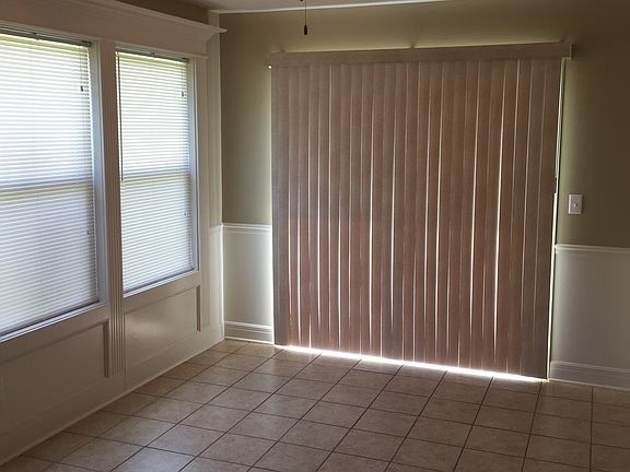 5th image of 207 NW Jackie Ave