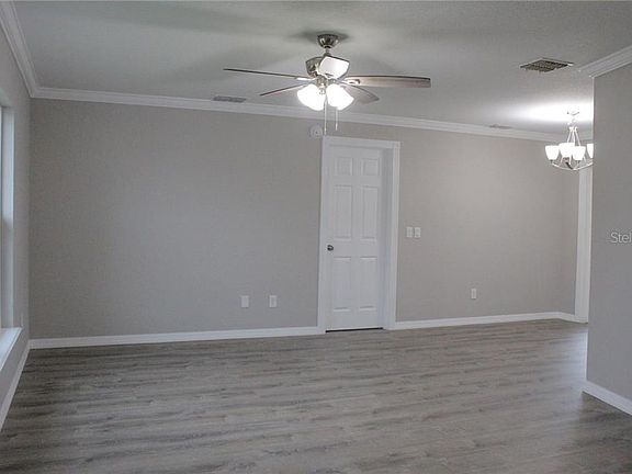 4th image of 1626 Alloway Dr