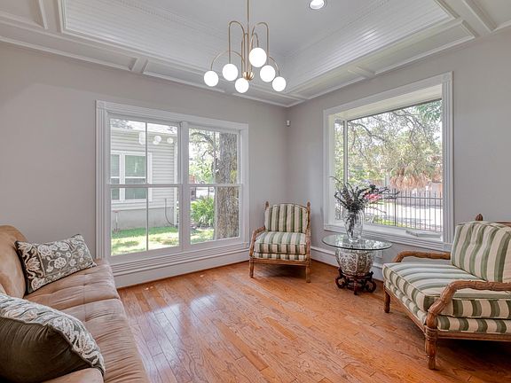5th image of 1204 W 39th St