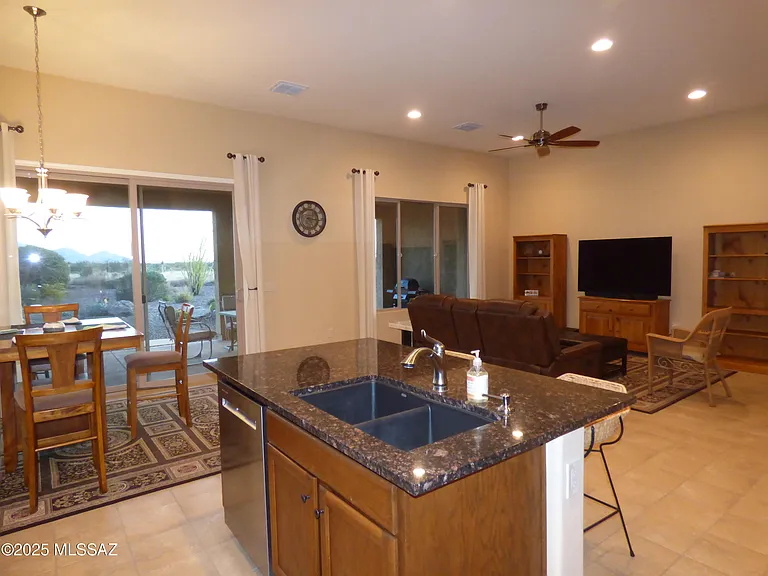 61217 E Arbor Basin Rd — Photo 10