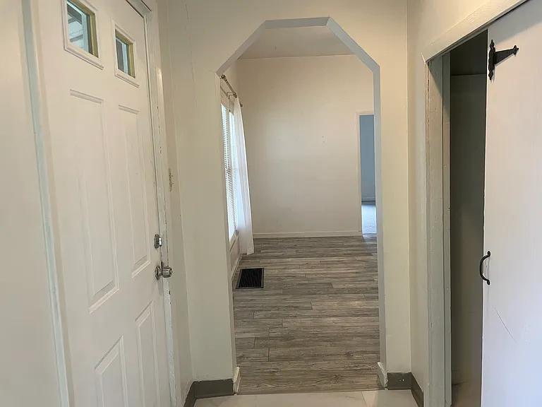 133 2nd St #1 — Photo 6