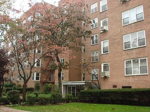 1st image of 20980 18th Ave APT 2K