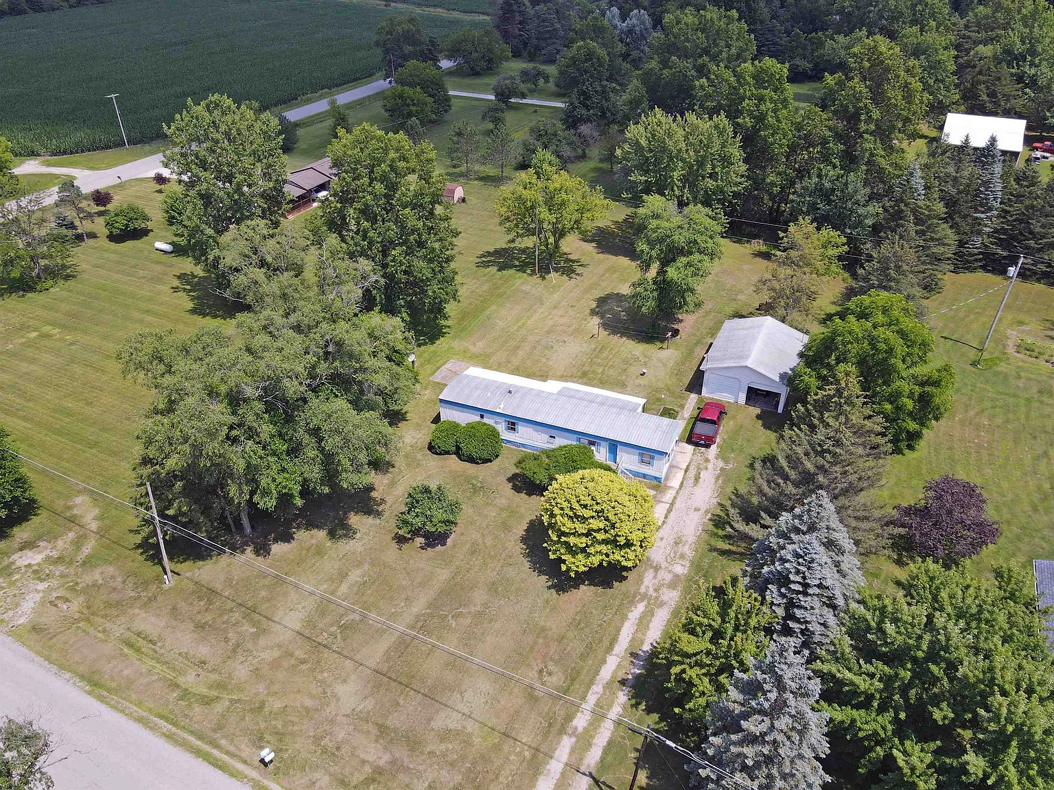 15031 Corunna Rd photo 1