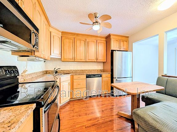 4th image of 305 Kathy Ln NE