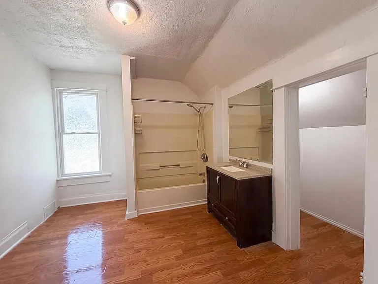 67 W Harrison St — Photo 4
