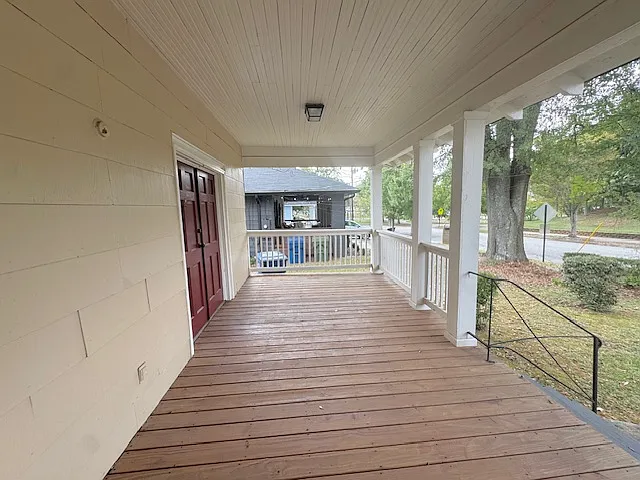 818 Peeples St SW — Photo 4