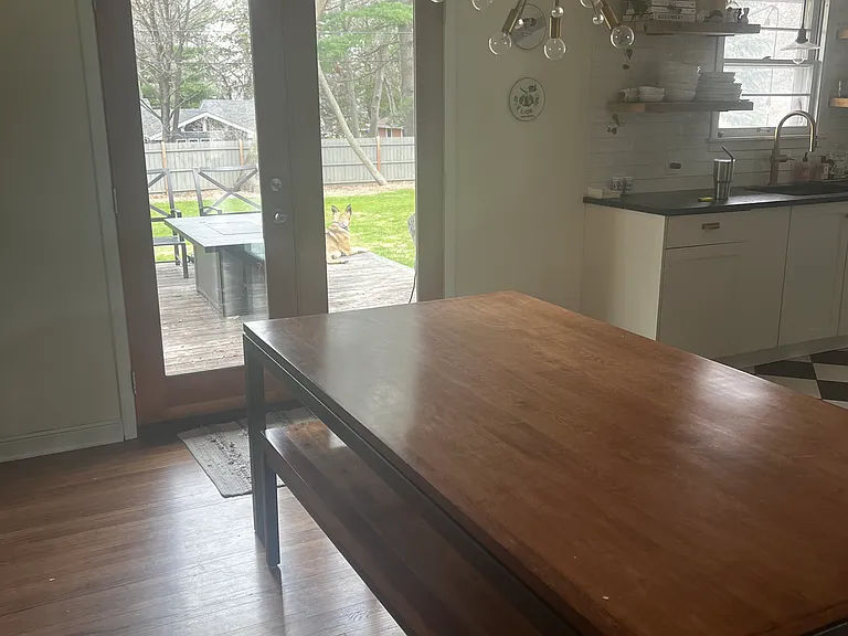 413 Blake Rd S — Photo 3
