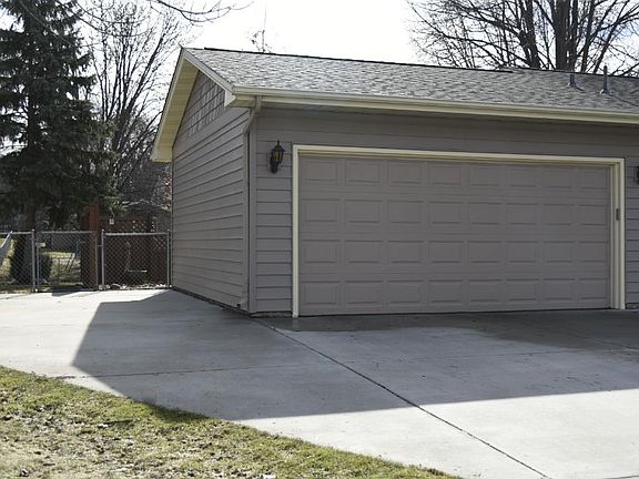 2nd image of 1742 Sartell Ave