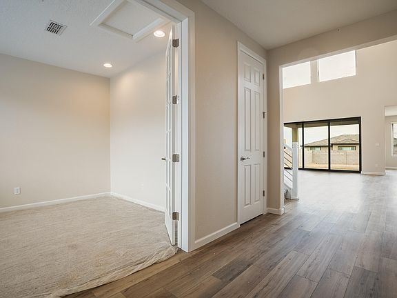 5th image of 1724 Mount Rose Way NW