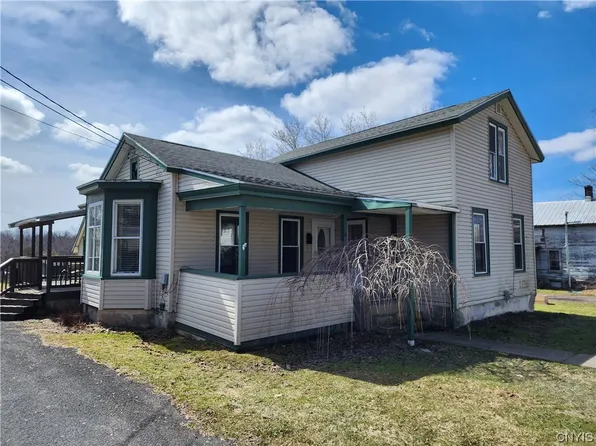 6 Prospect St, Adams, NY 13605