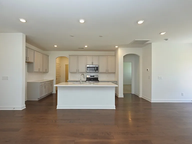 161 Crabourne Dr — Photo 29