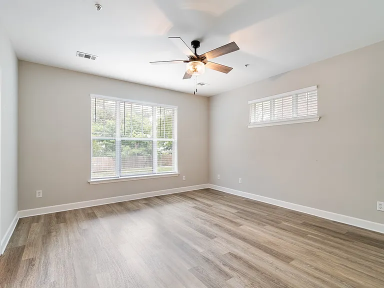 2310 Elliott Ave #109 — Photo 12