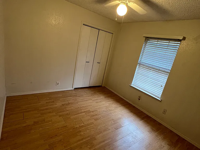 812 Cornfield Dr — Photo 18