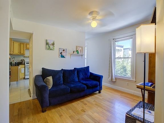 3rd image of 233 Cardinal Medeiros Ave #2