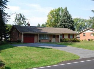 732 Farmingdale Rd, Lancaster, PA 17603