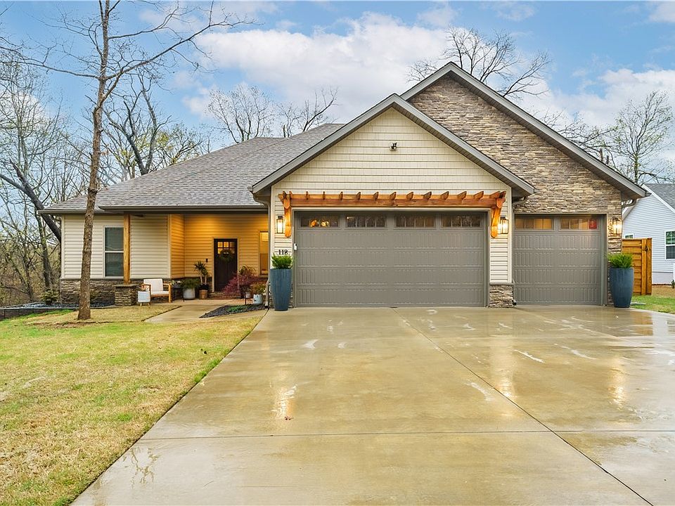 1st image of 118 Ingleborough Dr