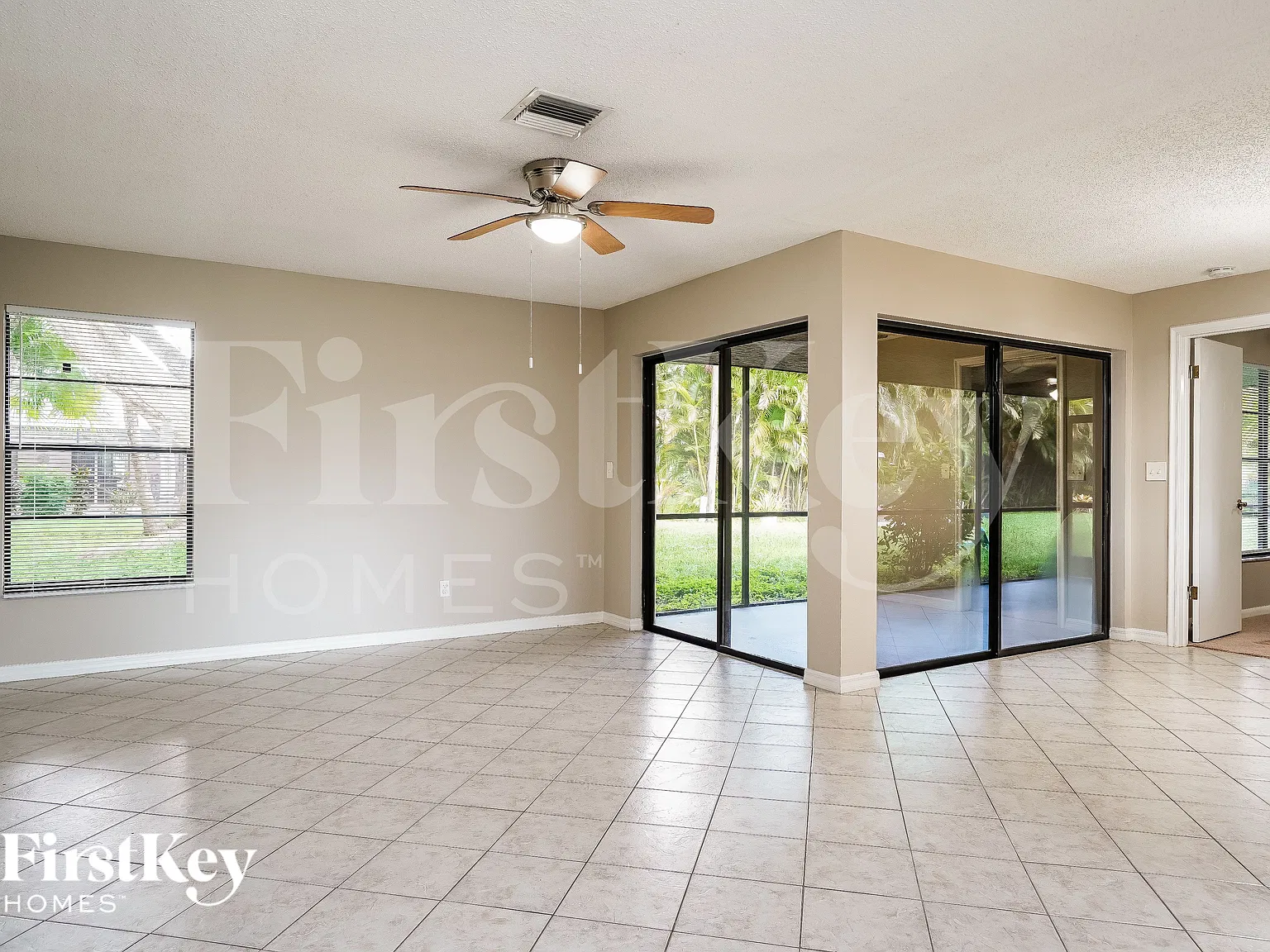 3 bed, 2.0 bath, 1252 sqft, $1,915 — Photo 4