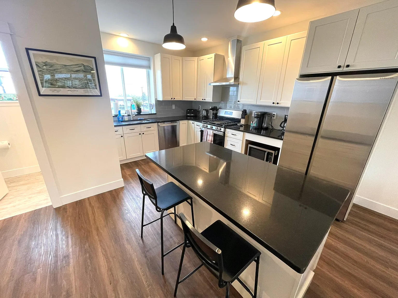 3 bed, 3.5 bath, 2052 sqft, $3,495 — Photo 4