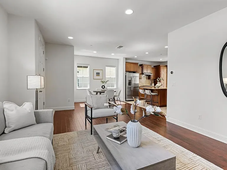 38881 Photinia Pl — Photo 4