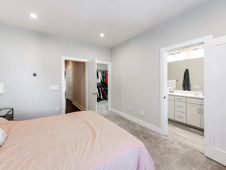 16031 Roscoe Ln — Photo 20